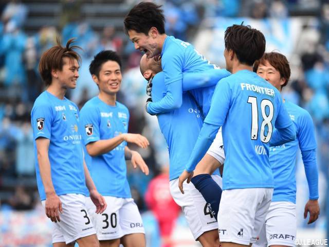 激闘の開幕戦。大宮は2点差を追い付くも、後半ATにクレーベの決勝PKで横浜FCが劇的勝利!