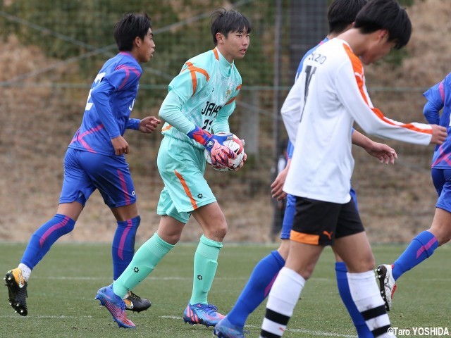 [J-VILLAGE CUP U18]U-17日本高校選抜でも活躍するシュートセーバー、GK佐藤安悟。『止めて当たり前』の存在へ