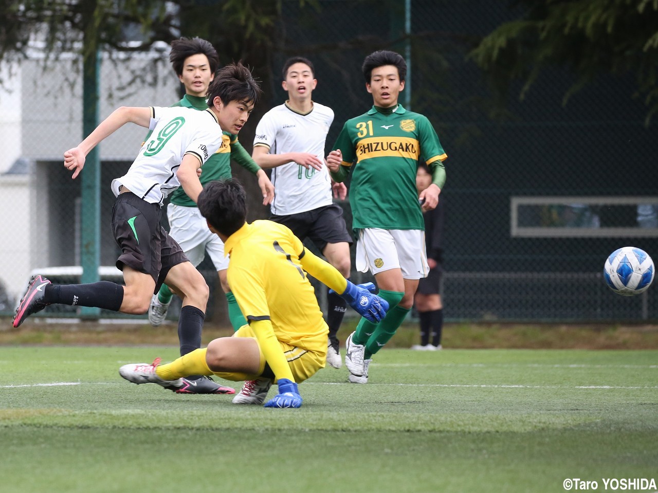 [船橋招待U-18大会]東京VユースがFW新、FW白井のゴールで静岡学園に逆転勝ち(33枚)