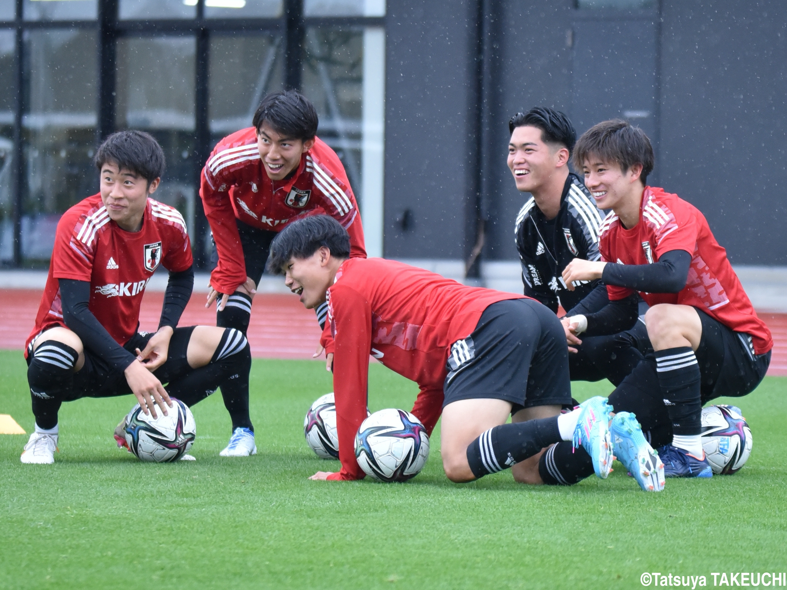 U-19日本代表候補合宿がスタート! 初日は18人参加で熱く明るくトレーニング(28枚)