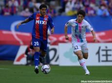 FC東京MFレアンドロはJ1通算100試合出場達成! 右足でチャンス量産(6枚)