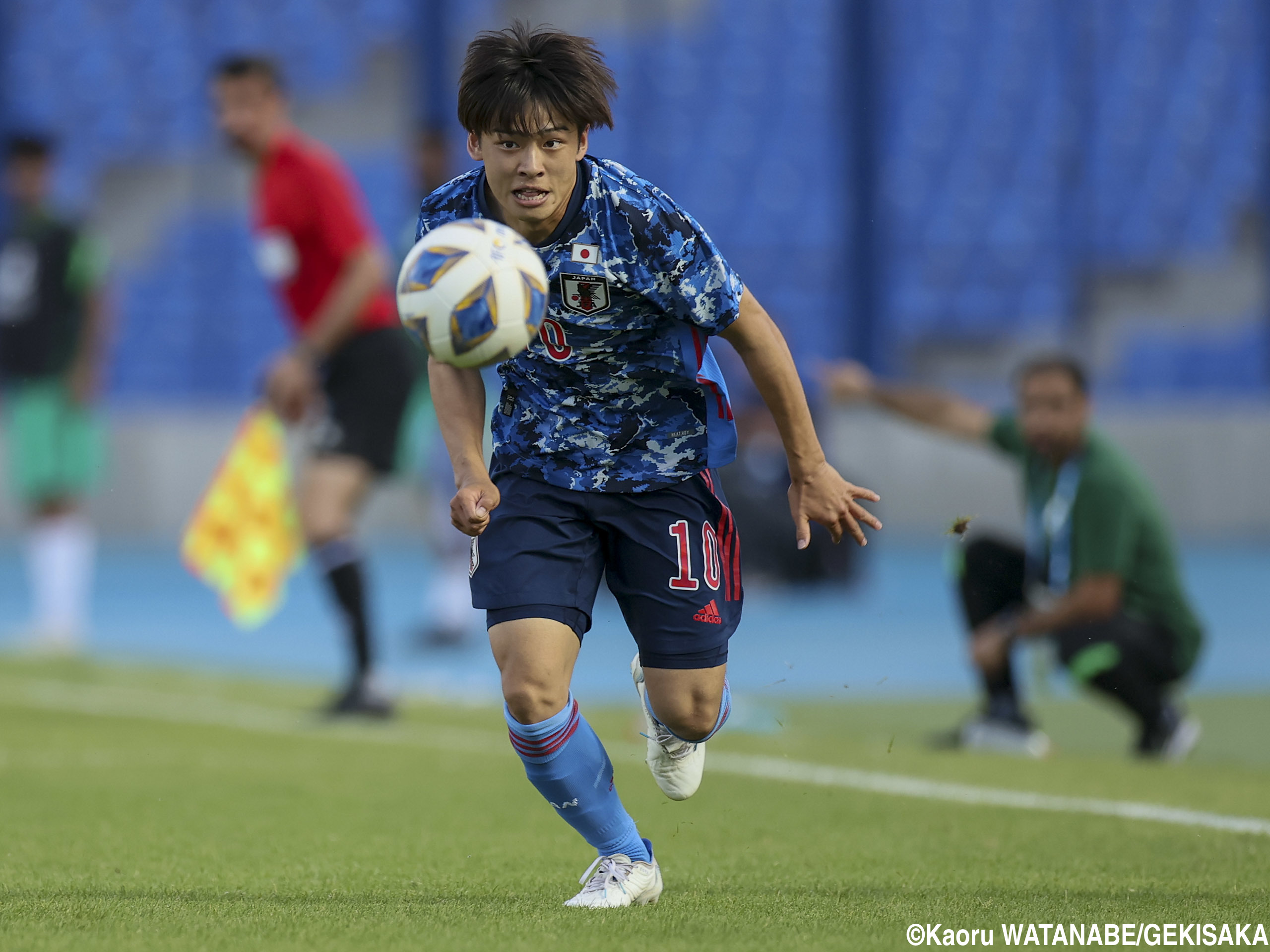 U-21日本代表の“ナンバー10”、MF斉藤光毅が果敢に振り抜く(5枚)