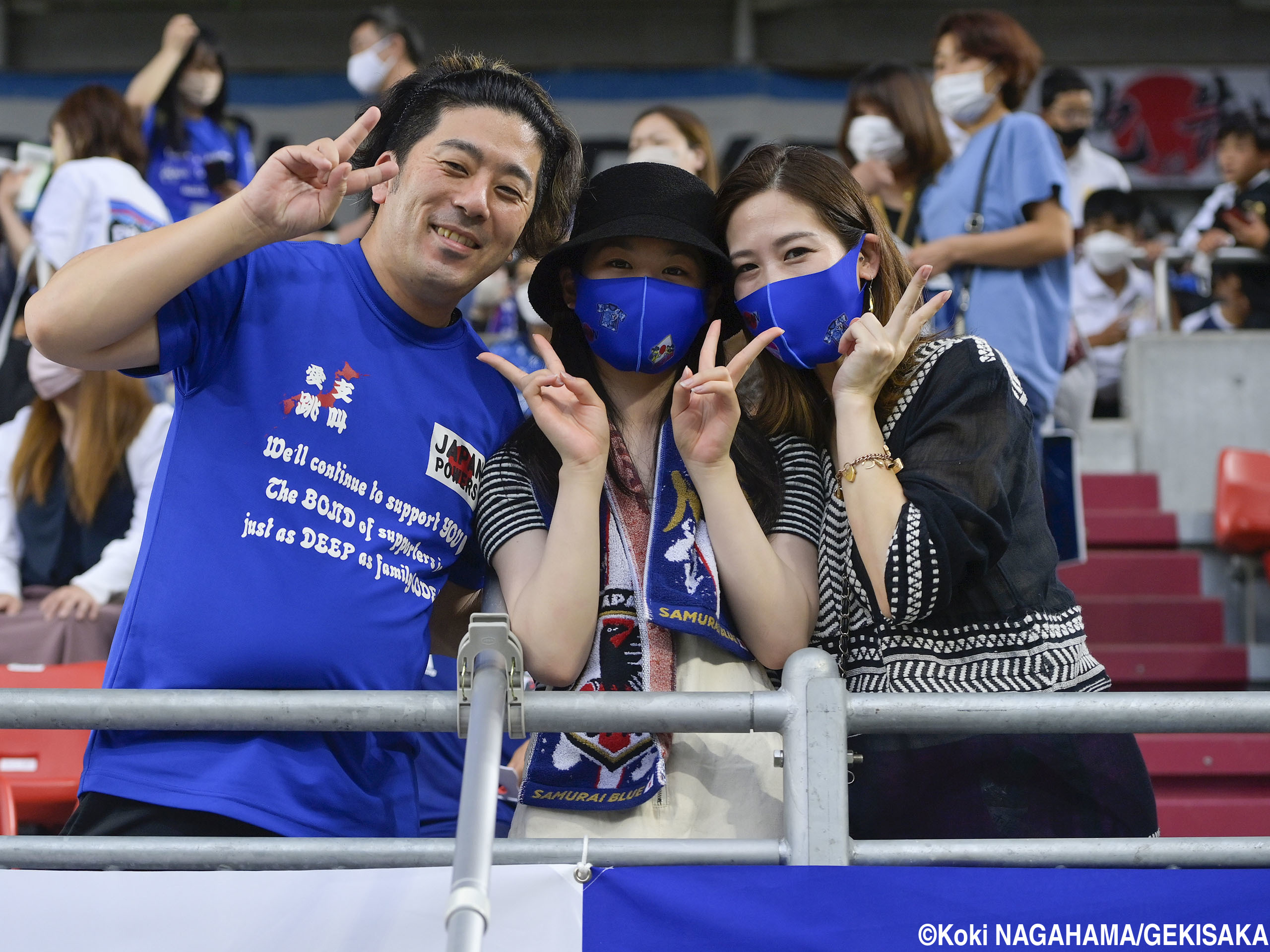 キリン杯ガーナ戦に駆けつけた日本サポーター(15枚)