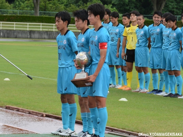 昨年度は試合直前にコロナで棄権…「必ず勝ってくれ」山梨学院は2年分の思い結実