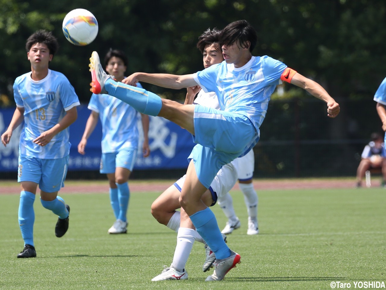 [関東大会]注目DF豊田、守備能力の高さと落ち着きで桐光学園を支える(5枚)