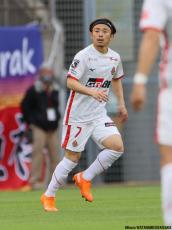 湘南が名古屋MF阿部浩之を期限付き移籍で獲得「とにかく勝つことにこだわり、皆さんと一緒に闘いたい」