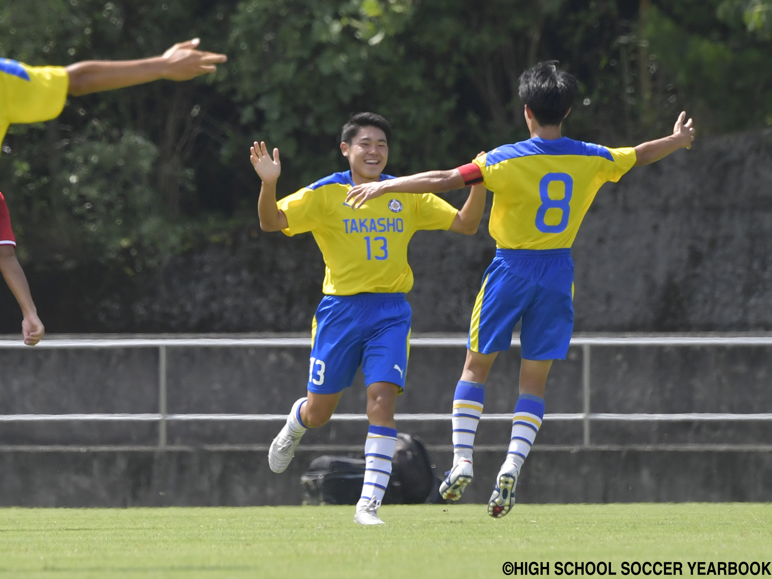 高松商が那覇西に競り勝ち1回戦突破! MF秋山慧汰の2ゴールなど計3発(8枚)