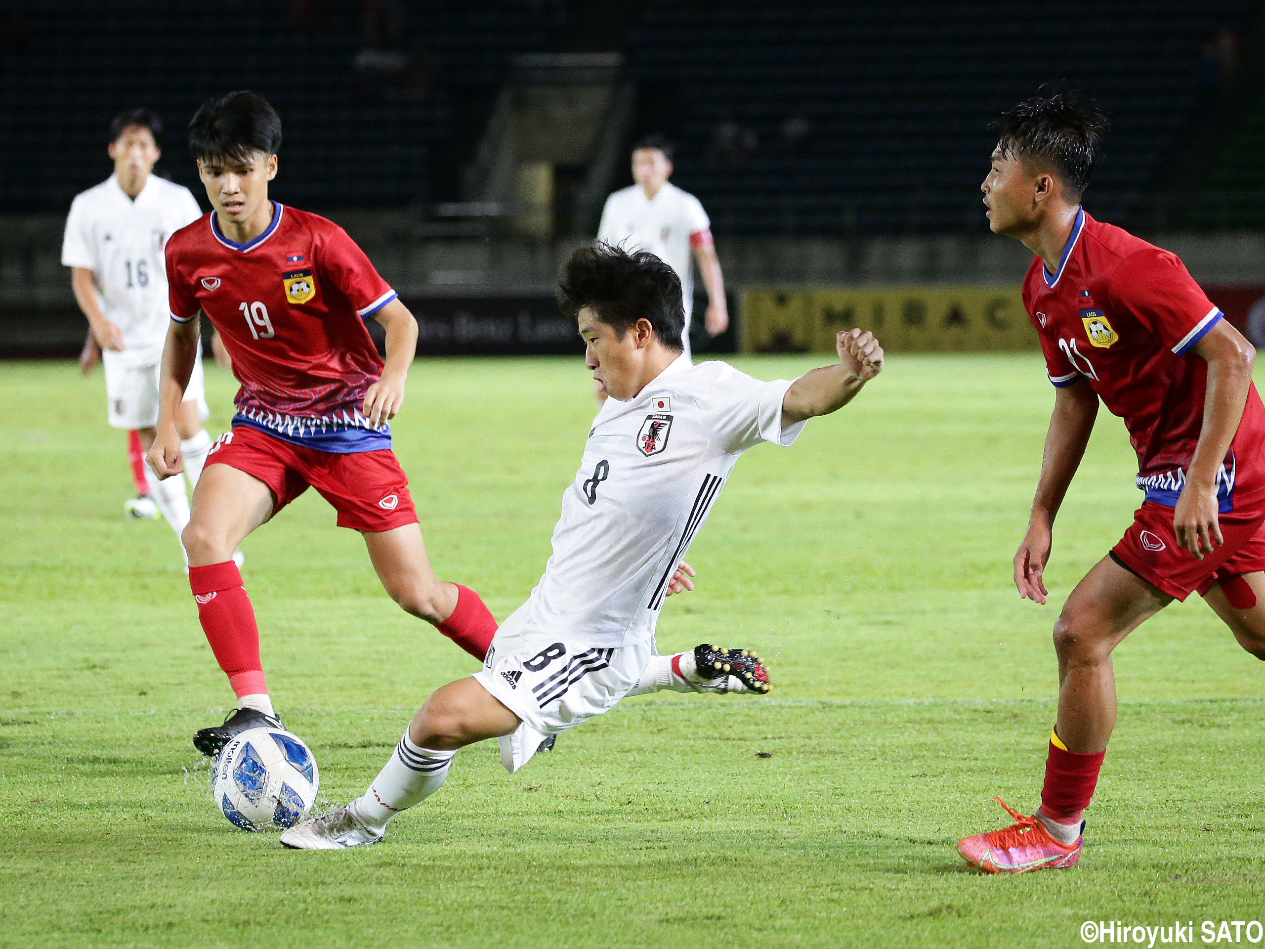 大学生MF熊取谷がゴール!U-19日本代表は交代出場組も快勝に貢献(12枚)