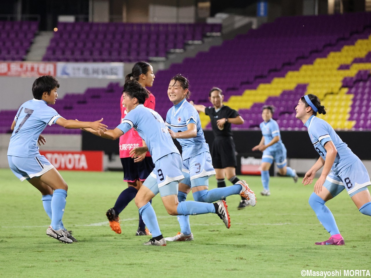 [JFA U-18女子サッカーファイナルズ]十文字がFW氏原、MF新井のゴールでセレッソ大阪堺ガールズに逆転勝ち(16枚)