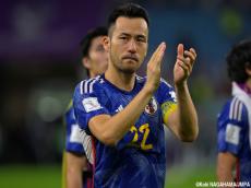 元日本代表工藤壮人選手直筆サイン入りスパイク