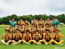 九州大会女子は東海大福岡が2連覇。MF朝比の決勝点で柳ヶ浦との延長戦を制す(23枚)