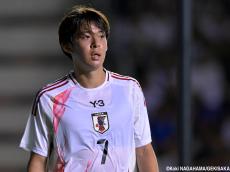 U-23日本代表の舵取り役…フランスと対峙したMF山本理仁&MF川崎颯太(10枚)