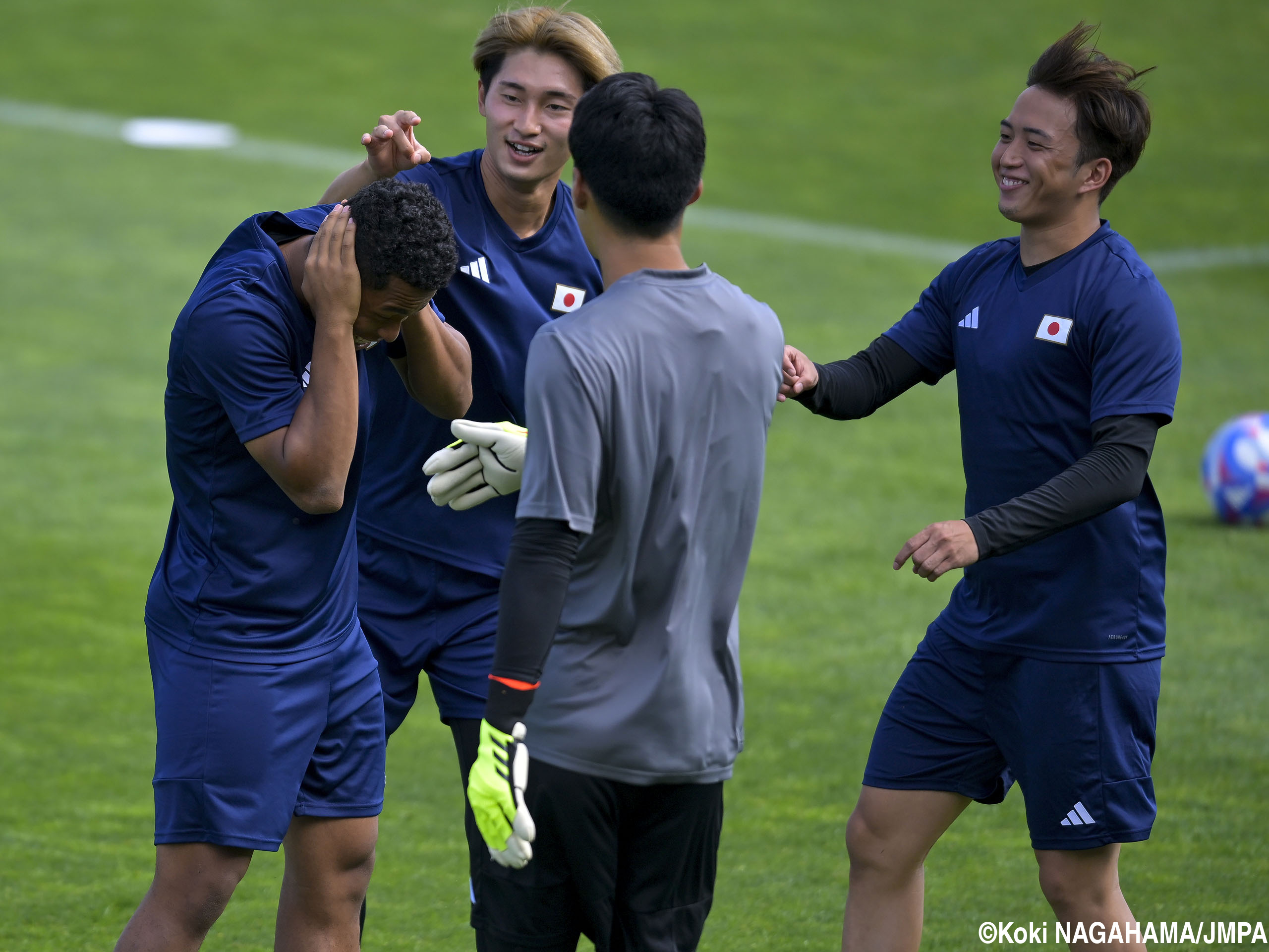U-23日本代表がパリ五輪初戦の前日練習…リラックスした雰囲気に笑顔も(11枚)