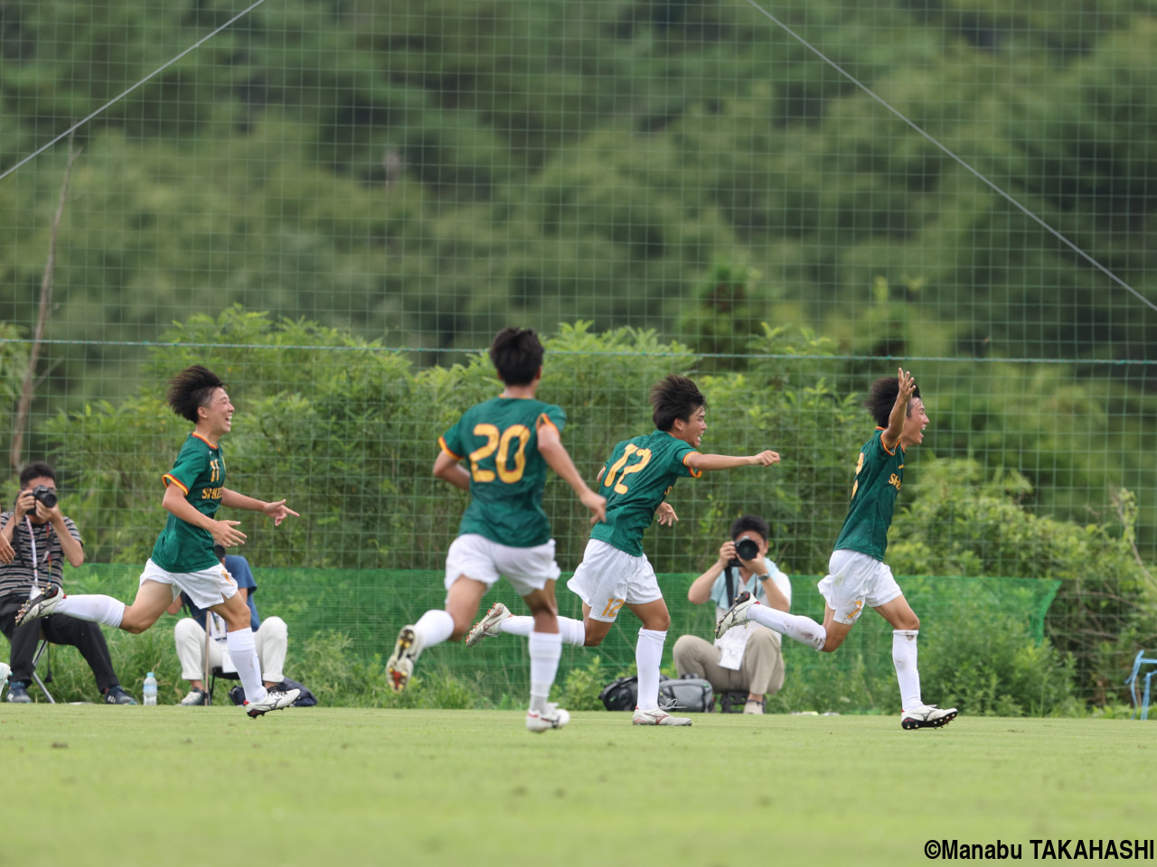 [総体]後半AT8分に静岡学園MF天野太陽が劇的同点弾!! 東山はMF井上慧が先制点(10枚)