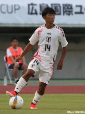 [Balcom BMW CUP]特長活かしてゴール目指したU-17日本代表の先発アタッカー陣。MF長、MF木村、MF山口(9枚)