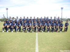 U-15日本代表候補合宿最終日、42選手とコーチングスタッフが集合写真を撮影(4枚)