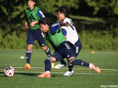 U-17日本代表合宿2日目、5対5のシュートゲームで熱いバトル(21枚)