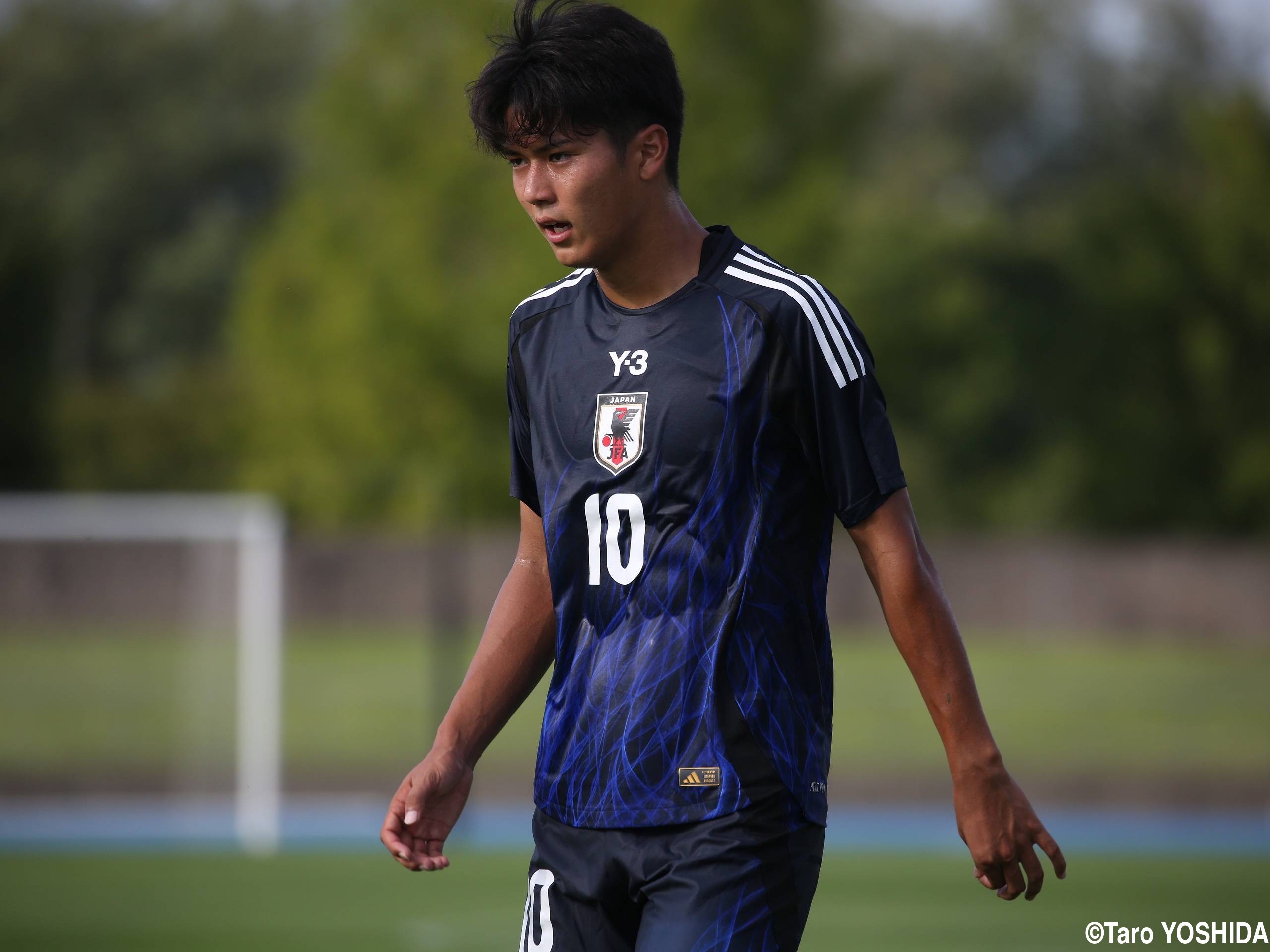 [国際ユースサッカーin新潟]U-17日本代表でSH、SBを務めて攻撃力発揮。MF松本(流経大柏)&DF島(愛媛U-18)(10枚)