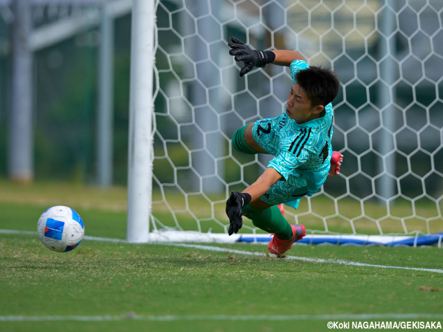 [MOM4844]福岡県GK田中利玖(福岡U-18、1年)_「チームのため」に。ピッチ外からずっと声を出し続け、訪れた出番でPKセーブ!