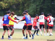 初戦勝利のU-19日本代表は中1日で連戦へ…リカバリー組除く10人でミャンマー戦前日練習(21枚)