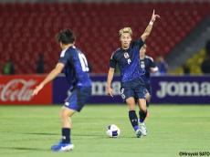 大苦戦のなかで奮闘も…試合後に肩落としたU-19日本代表MF保田堅心(4枚)