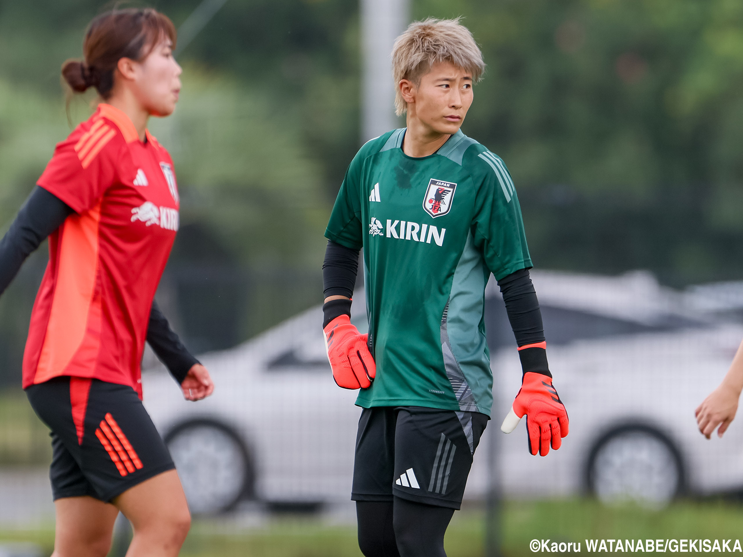 GK平尾知佳は練習中に負傷…役割こなしたなでしこJ初招集GK大熊茜(8枚)