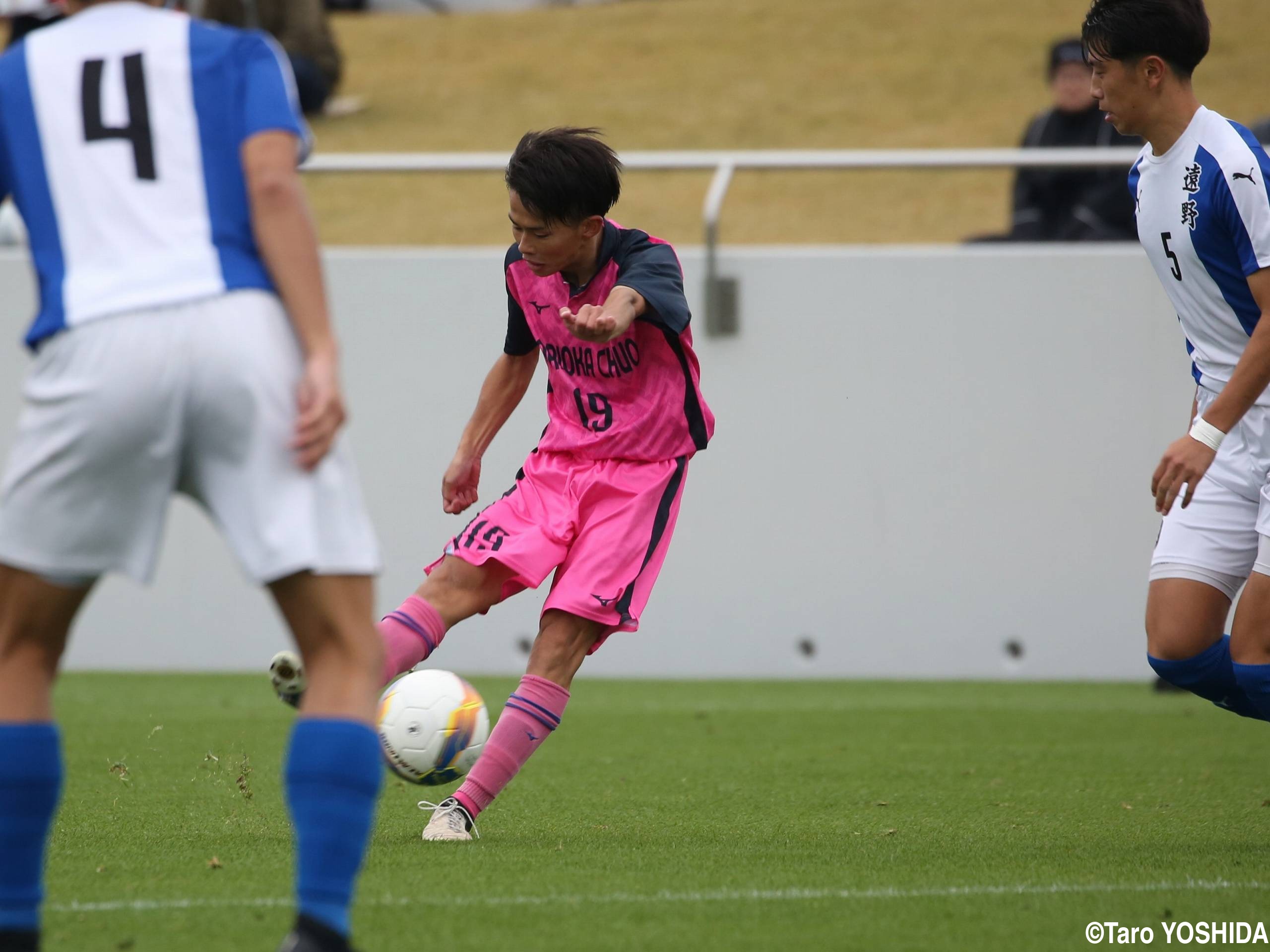 [選手権予選]盛岡中央は160cmの2年生FW片岸が王者・遠野から先制ゴール:岩手(7枚)