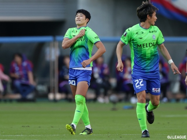 FW鈴木章斗が5戦4発、湘南がJ1で26年ぶりの4連勝!! 荒木がロングスロー見せたFC東京は6試合ぶり黒星