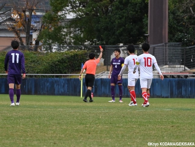 栃木SC内定の主将DF木邨優人がレッドカードで退場…関西大は痛恨連敗も最後まで諦めない「勝つための行動を」