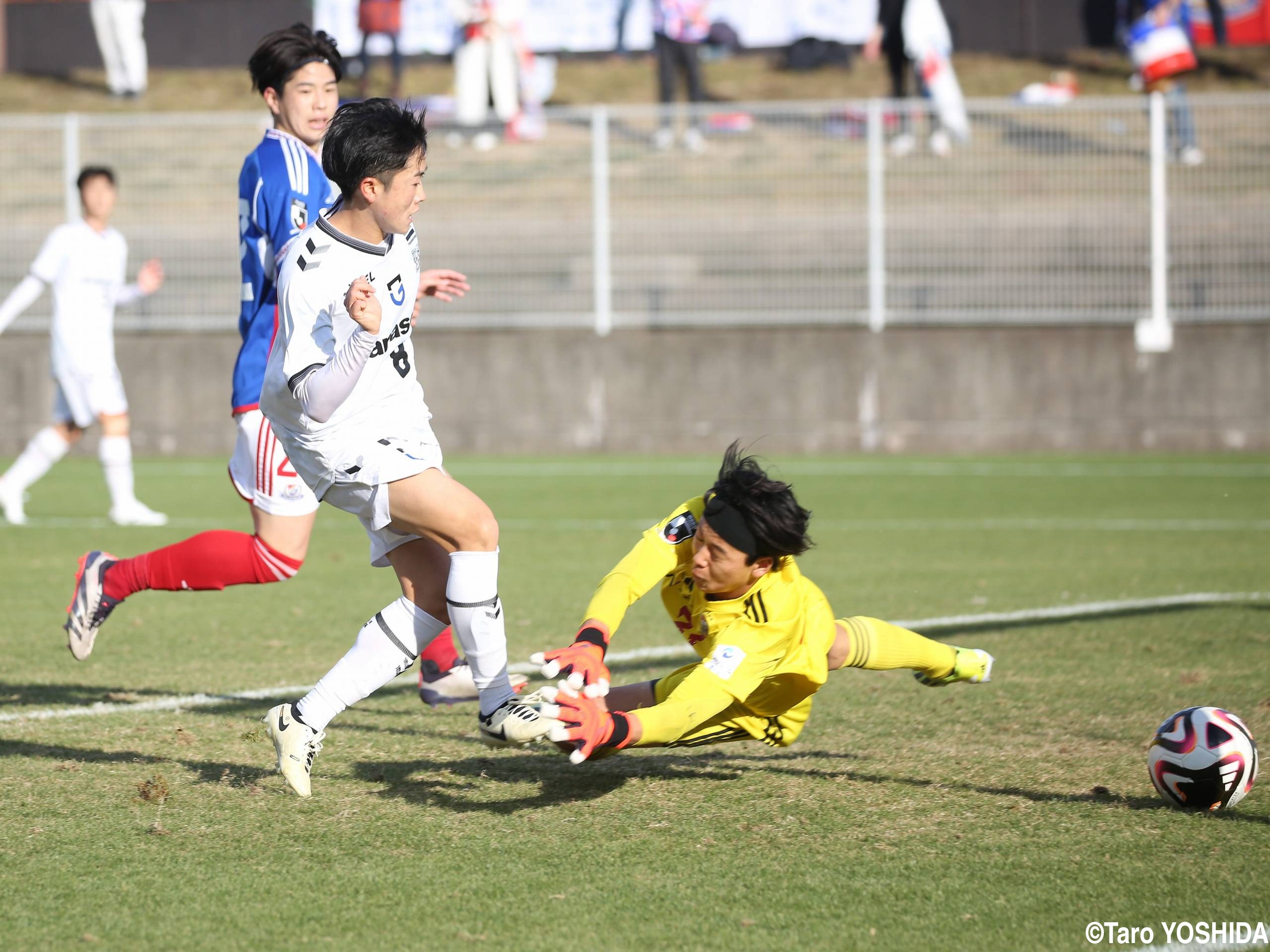 [プレミアリーグプレーオフ]G大阪ユースは両翼が躍動。U-18代表MF天野のシュートからMF森田が先制ゴール(11枚)