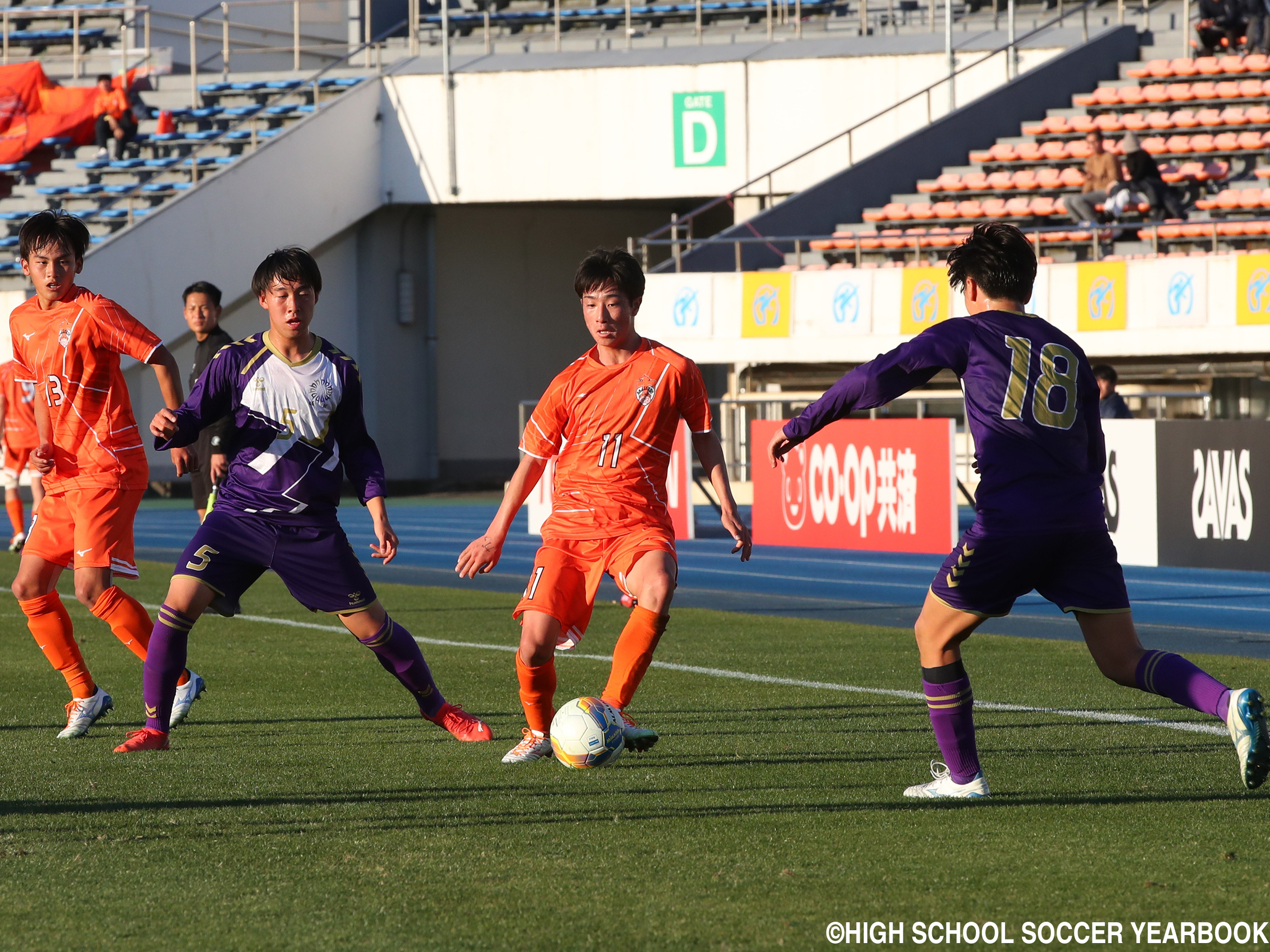 前回大会4強の堀越は津工を2-0で振り切ってベスト16進出(8枚)