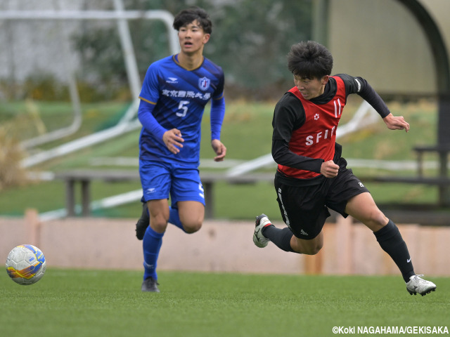 全国通算11得点。決め続けて日本高校選抜候補入り勝ち取ったFW加藤隆成(帝京大可児)が選考合宿でまず1点