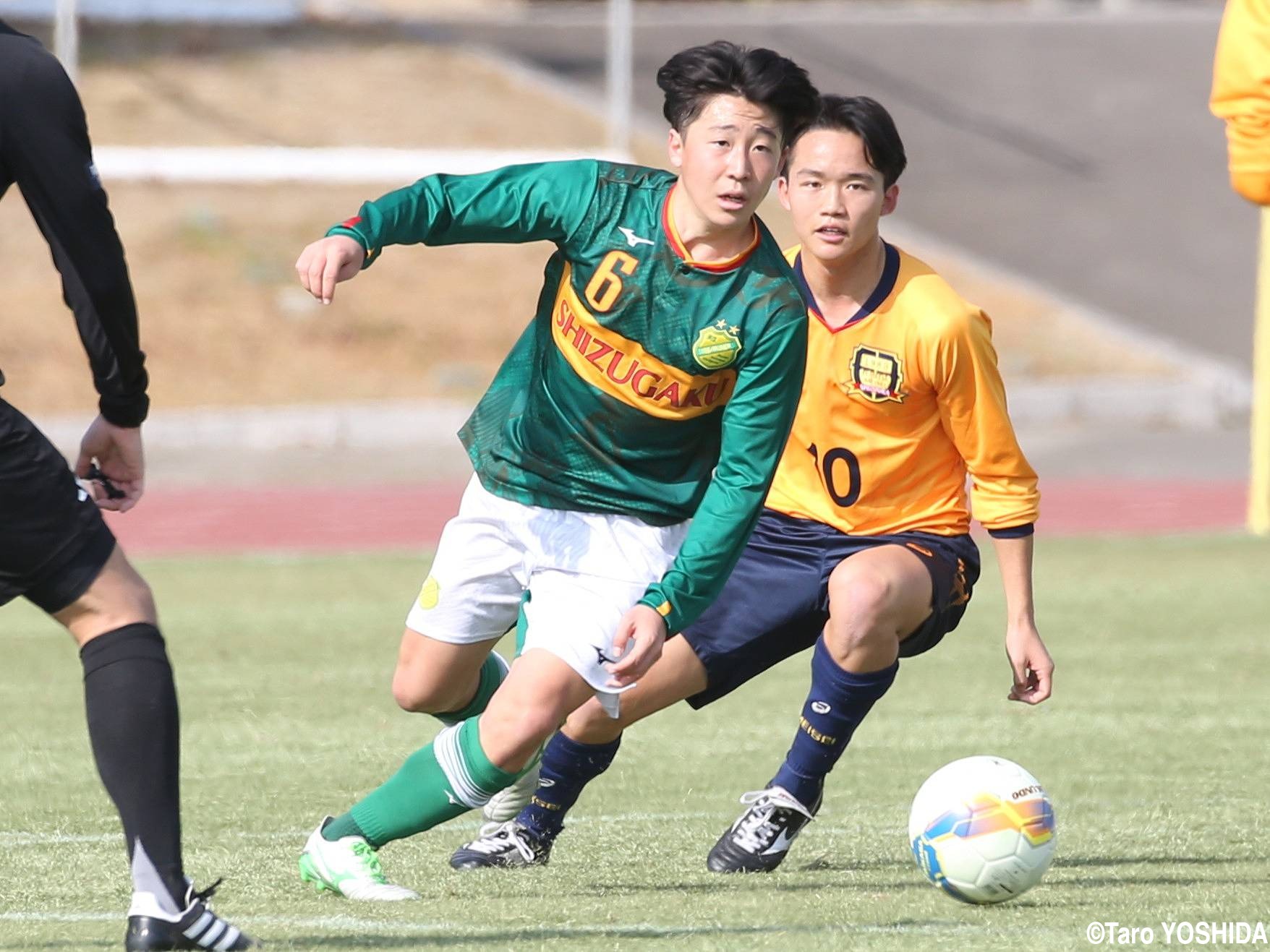 [新人戦]静岡学園の攻撃を活性化するMF四海、技巧派レフティMF北田(6枚)