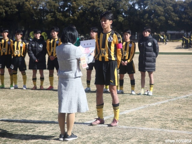 [新人戦]「自分もその看板に恥じないようなプレーをしたいと」。MF竹ノ谷優駕が新生・前橋育英のリーダー、「14」として群馬制覇