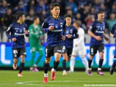 G大阪DF黒川圭介がスーパーボレー弾!! 敗戦も吹田を沸かせる(4枚
