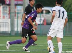 [プリンスリーグ関西1部]京都U-18MF昌山がスルーパスでチャンスメイク(4枚)