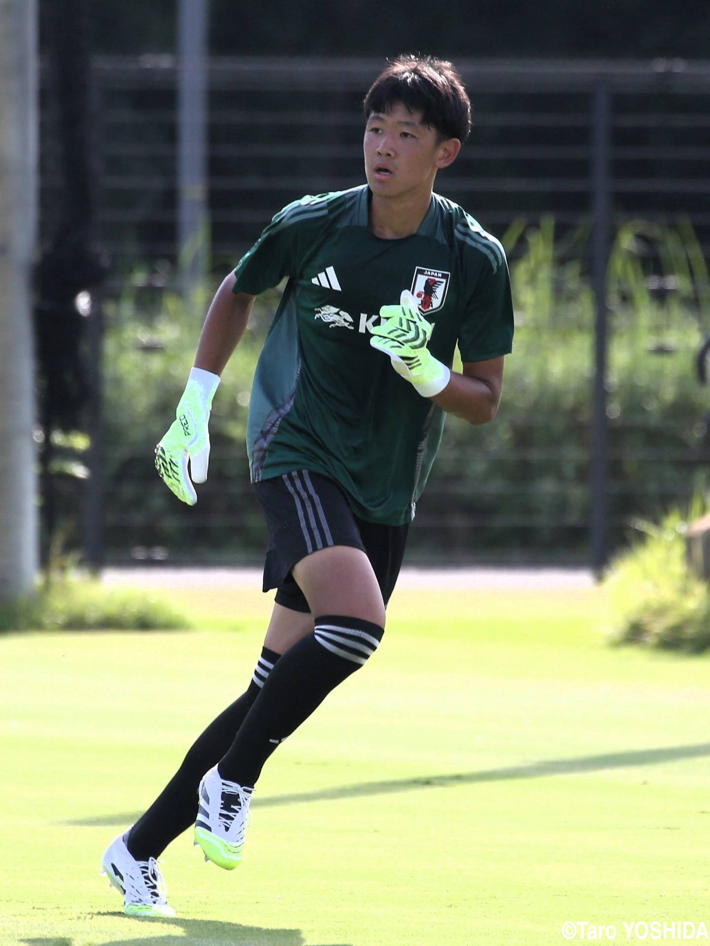 サッカー元日本代表山下先週の練習着上 サッカー元日本代表山下先週の練習着上