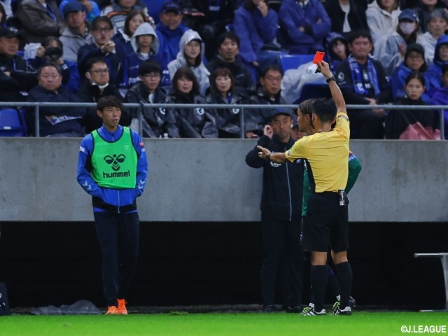 ベンチで一発レッドのG大阪GK東口順昭、処分内容が決定「判定に不満を