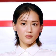 河合優実"新CM女王まっしぐら"で綾瀬はるかに暗い影…本田翼の陥落劇を彷彿させる下剋上の様相