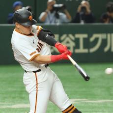 巨人・岡本和真は今オフのメジャー挑戦「断念」か…MLB公式サイトが紹介も球団が『NO！』