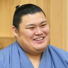 “ちょんまげ新大関”大の里 11月場所《史上9人目の快挙》濃厚も…懸念は終盤の「腰高」のみ