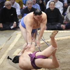 横綱照ノ富士が「引退できないジレンマ」から解放される日…在位20場所で12回目休場の崖っぷち