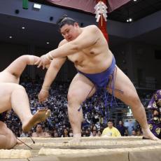 大の里「苦手力士量産」で横綱昇進危うし…らしくない受け身相撲は先場所のトラウマが原因か