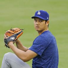 大谷「 日本開幕回避」ならリアル二刀流復帰にむしろプラス…左肩手術からの回復は《見通し立たず》