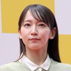 遅咲き吉岡里帆の“ド根性人生” ヒット作に恵まれず、SNSで叩かれ…「正体」助演女優賞で涙の受賞スピーチ