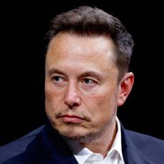 トランプ政権もう不協和音？イーロン・マスク氏「ソフトバンクはカネがない」と78兆円AI投資に疑義の波紋