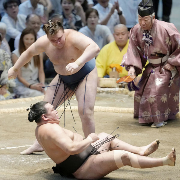 3kids mom R です。豊昇龍 2点 まさかこれほどとは…」横綱・豊昇龍の骨の髄にまで染み込んだ“天敵”安