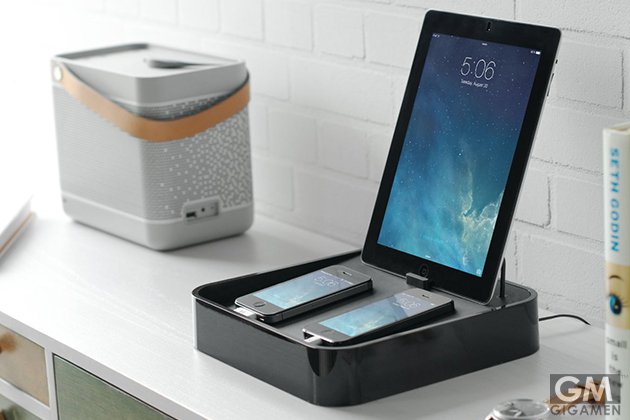 iPhone、iPadの収納上手な充電器「Bluelounge」