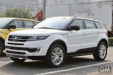 「Landwind X7 」登場・・・チョット待って（×2）！これ「イヴォーク」でしょ！