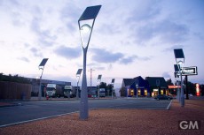 実用性とデザイン性を持つソーラーバッテリーの街灯